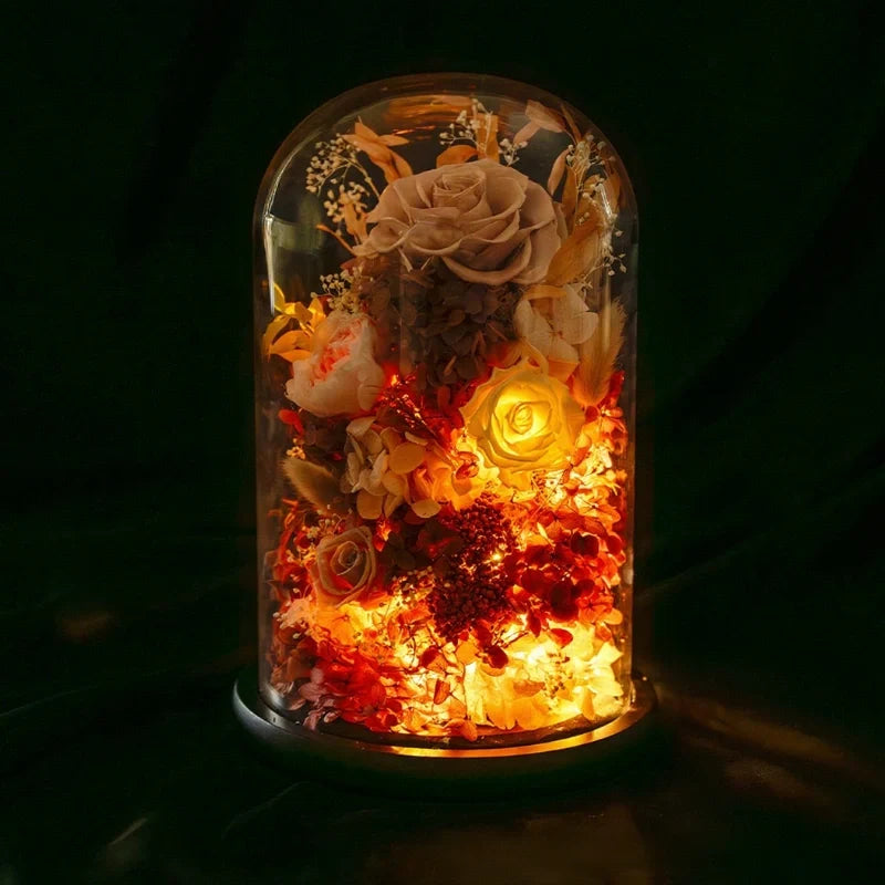 EternaBloom™ Nachtlicht mit getrockneten Blumen unter Glaskuppel