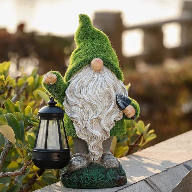 GlowGnomes™ Solar-Gartenfigur mit Licht