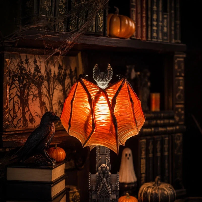 Vampyra™ Fledermaus-Tischlampe mit Spukhaus-Sockel