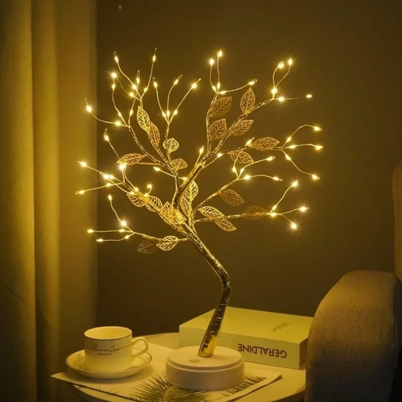 Goldener LED-Blätterbaum mit warmweißem Licht und flexiblen Zweigen