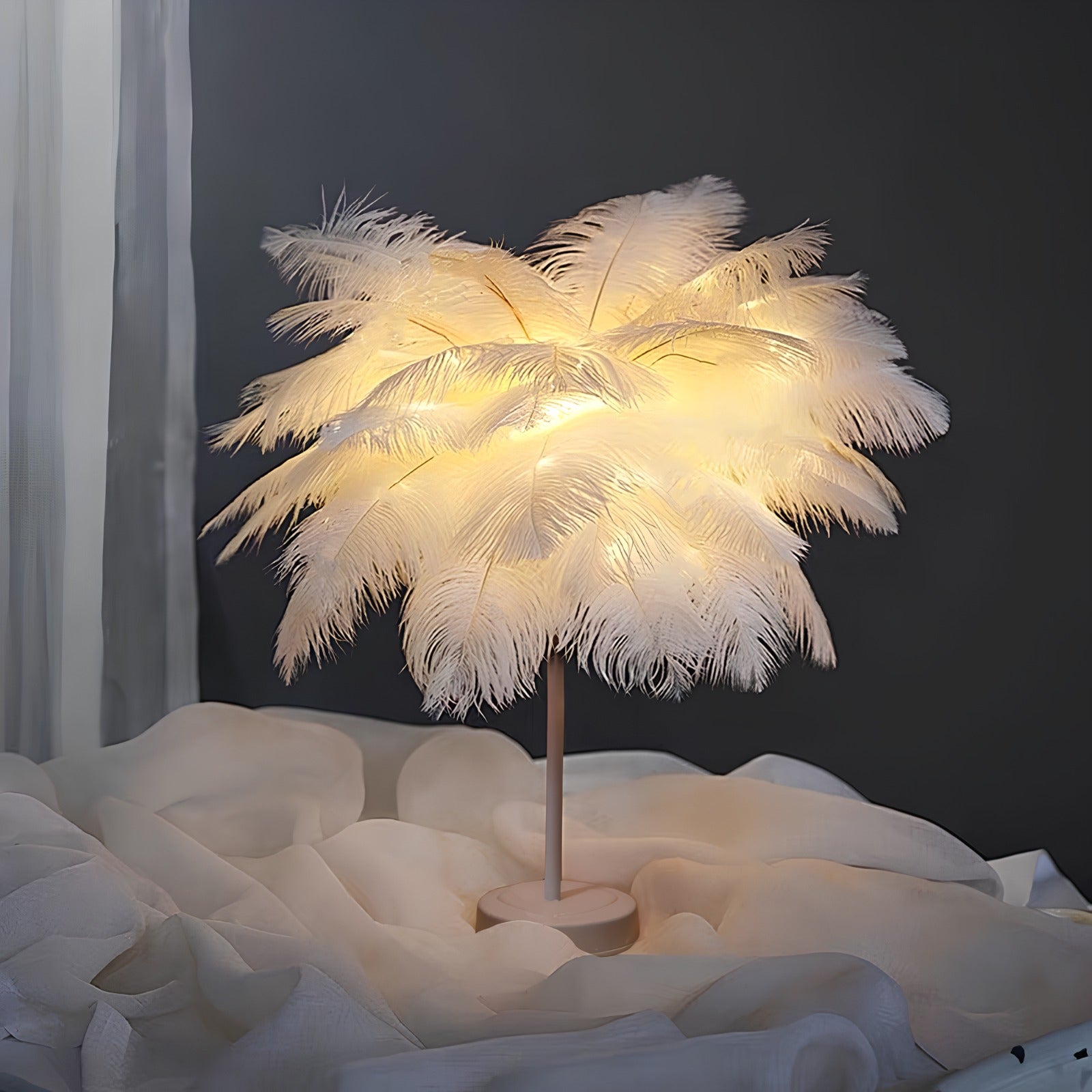 Tischlampe Federpalme mit Straußenfedern und Fernbedienung