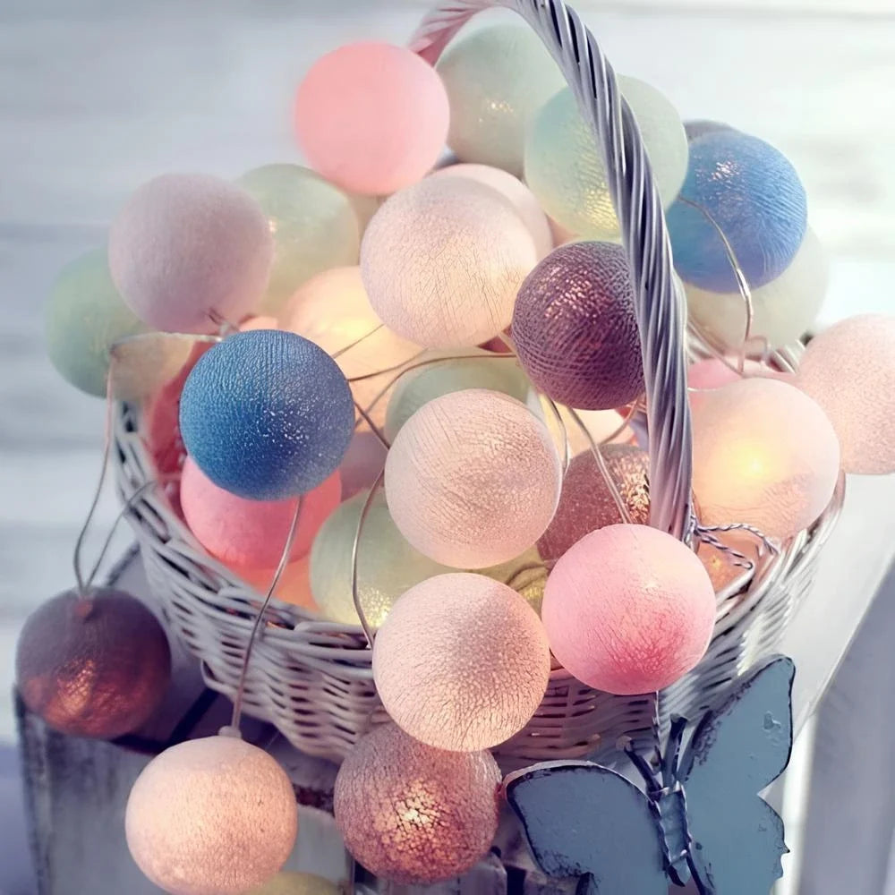 Baumwollkugel-Lichterkette in verschiedenen Farben und Längen