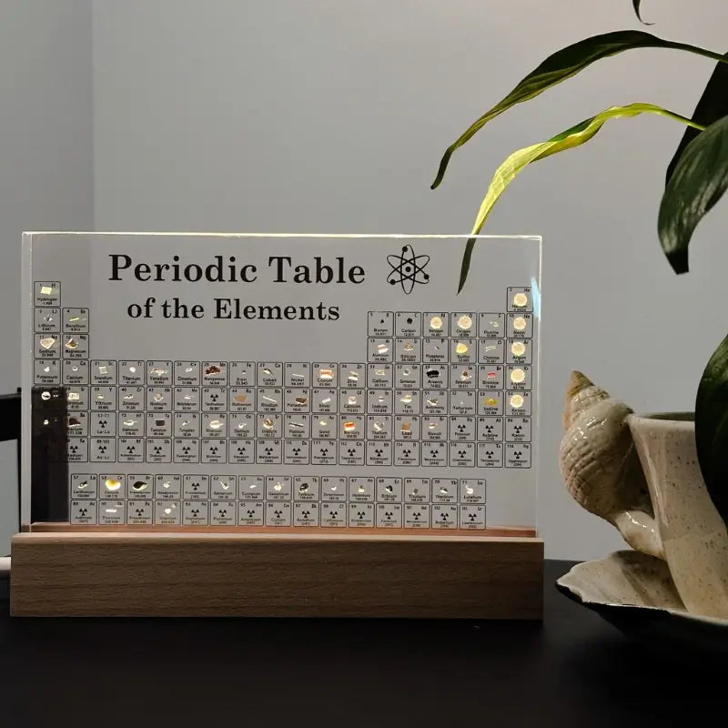 Periodensystem mit 83 echten Elementproben in Acryl und Holzbeleuchtung
