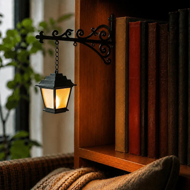 Dekorative Bücherregal-Lampe mit Schmiedeeisen-Halterung und Anhänger