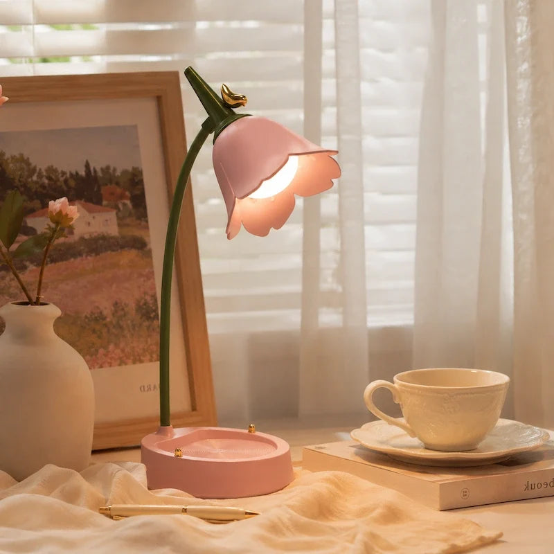 Flowerette Schreibtischlampe mit Blumen-Design und Vogelakzent