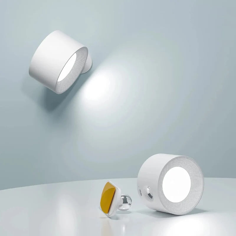 Kabellose Wandleuchte mit 360° Drehung und magnetischer Halterung