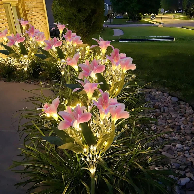 Everbloom™ Solarbetriebene Gartenblumenleuchte in Blütenform