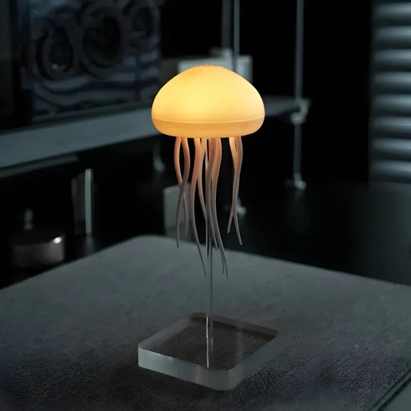 Medusa™ Lampe mit schwebenden Tentakeln und Farbwechsel