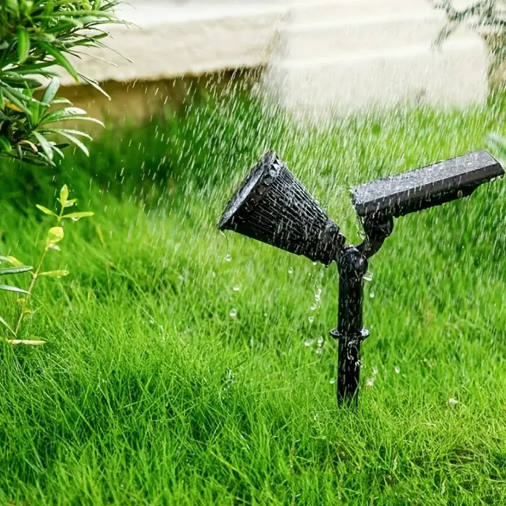 Solarbetriebene Garten-Spotleuchte mit Farbwechsel und Erdspieß
