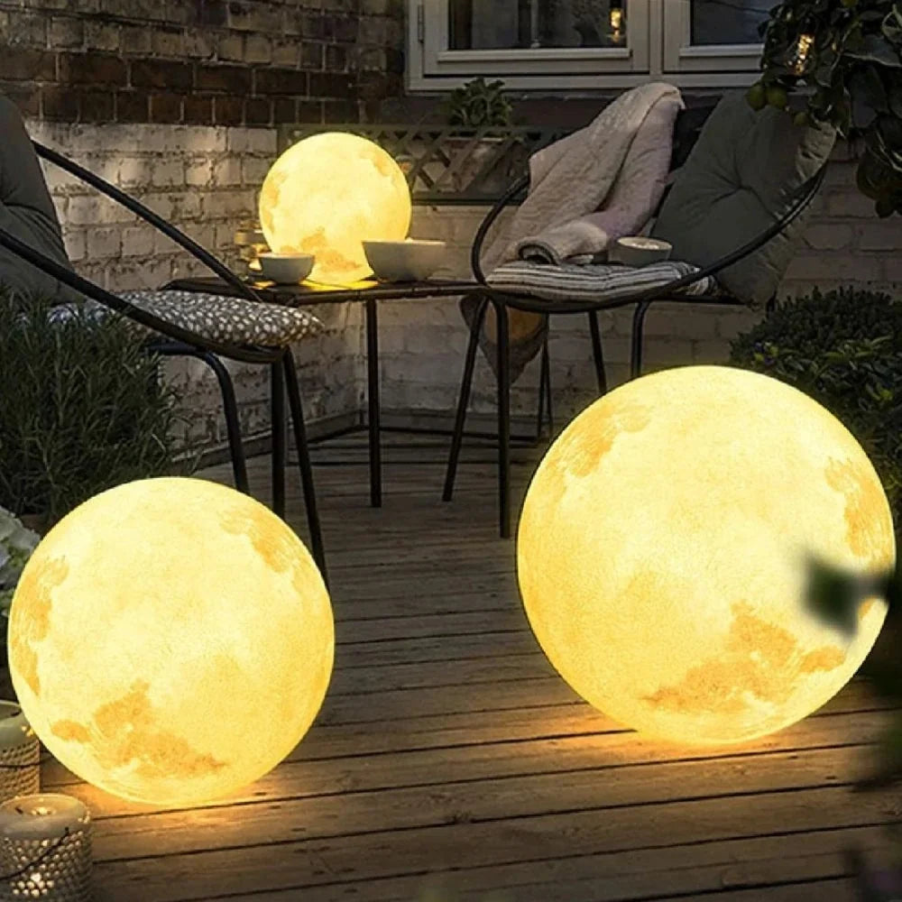 Selene™ Mondgarten-Leuchte mit 16 Farben, IP65, Solar & USB