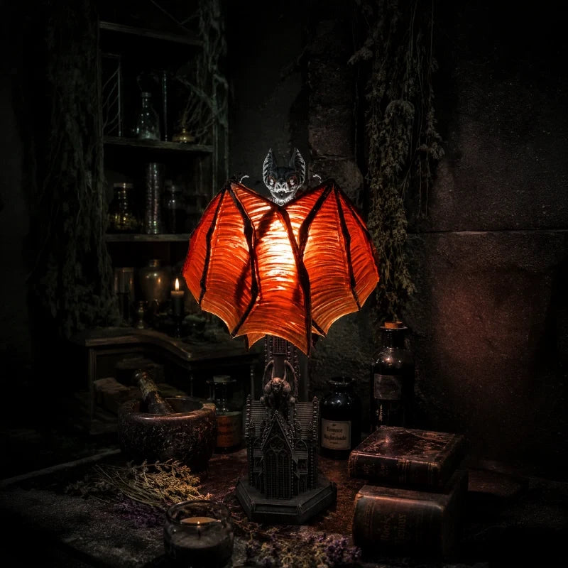 Vampyra™ Fledermaus-Tischlampe mit Spukhaus-Sockel