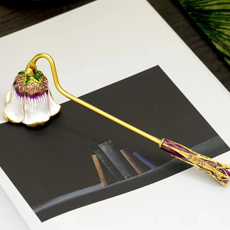 Velisse™ Kerzenlöscher mit Vintage-Blumendesign aus Zinklegierung