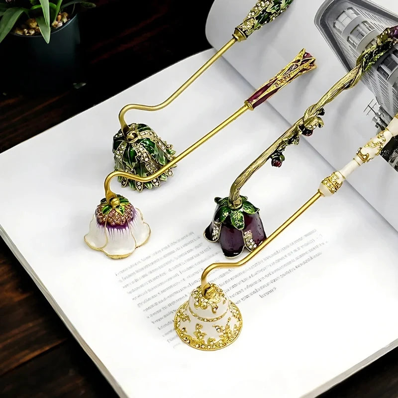 Velisse™ Kerzenlöscher mit Vintage-Blumendesign aus Zinklegierung