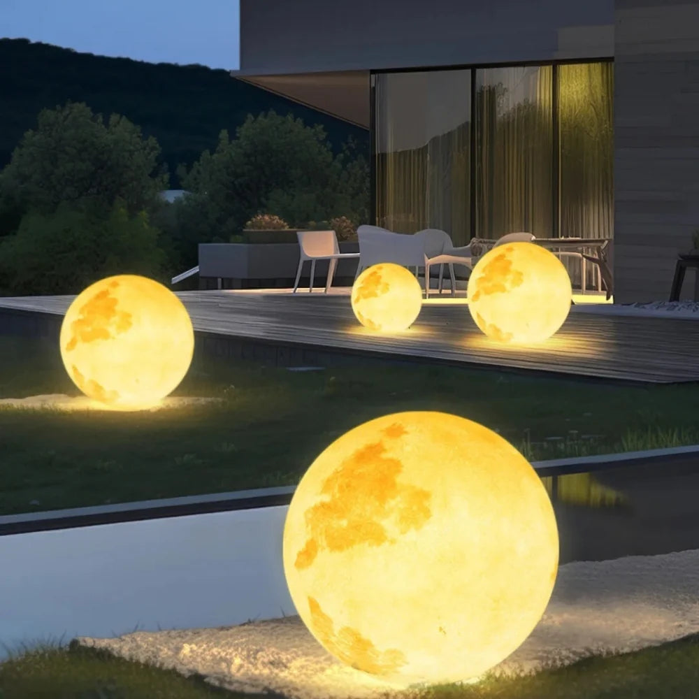 Selene™ Mondgarten-Leuchte mit 16 Farben, IP65, Solar & USB