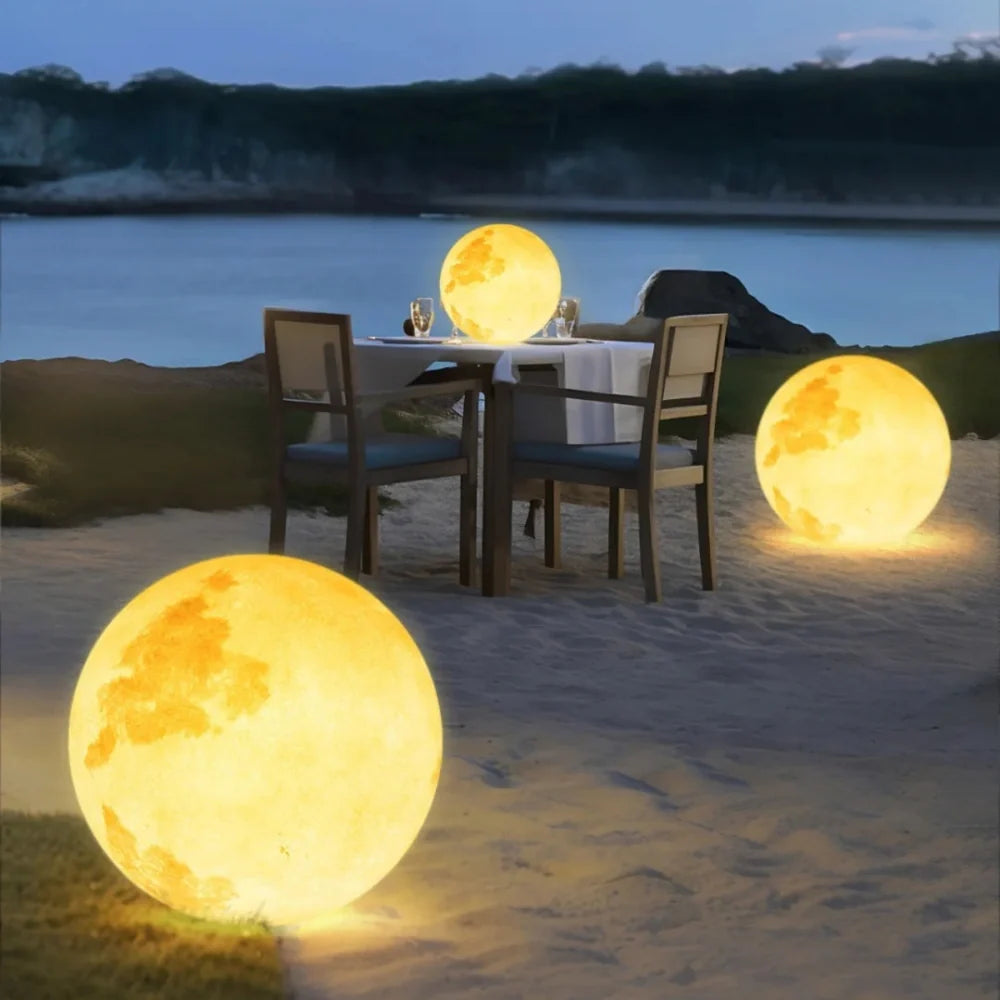 Selene™ Mondgarten-Leuchte mit 16 Farben, IP65, Solar & USB