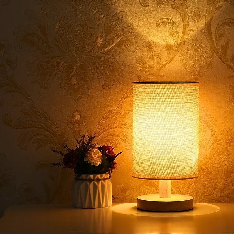 Organische Tischlampe aus Holz und Stoff mit Fernbedienung