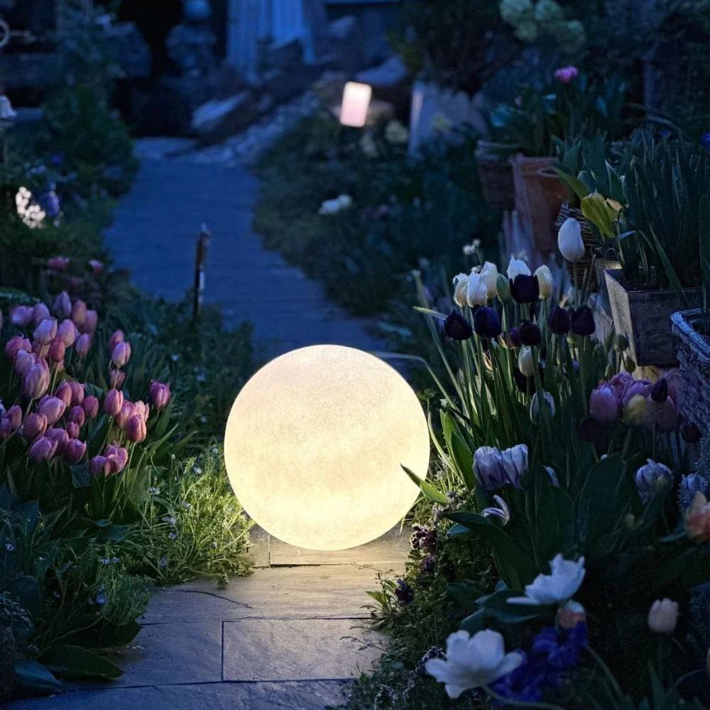 Selene™ Mondgarten-Leuchte mit 16 Farben, IP65, Solar & USB