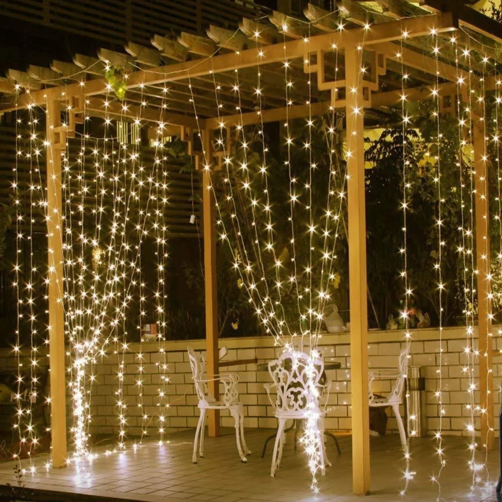 Feenvorhang mit warmweißen LED-Lichtern und 8 Beleuchtungsmodi