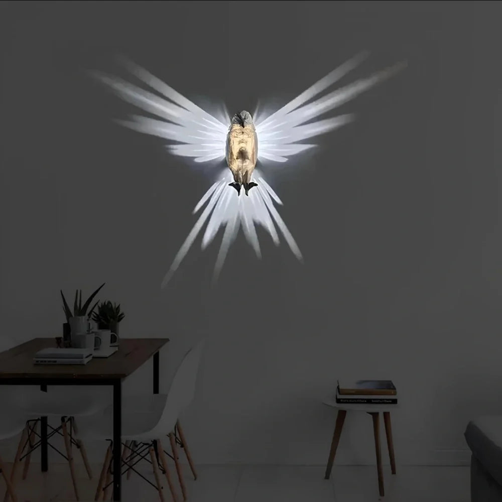 Luminous Wings™ Wandleuchte mit Flügel-Lichtprojektion