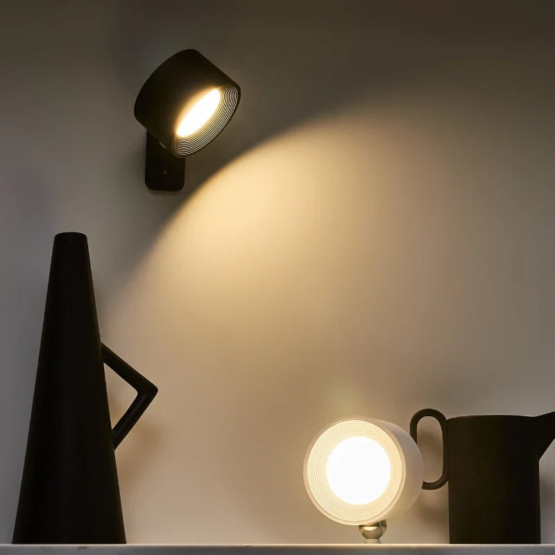 Kabellose Wandleuchte mit 360° Drehung und magnetischer Halterung