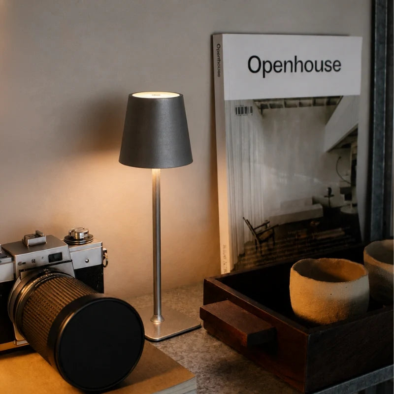 Große dimmbare Tischlampe mit Akku und Touch-Steuerung