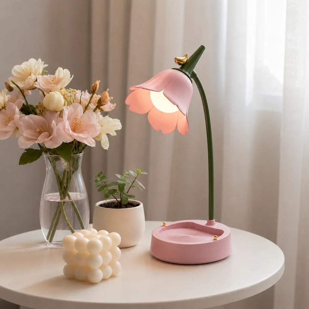 Flowerette Schreibtischlampe mit Blumen-Design und Vogelakzent