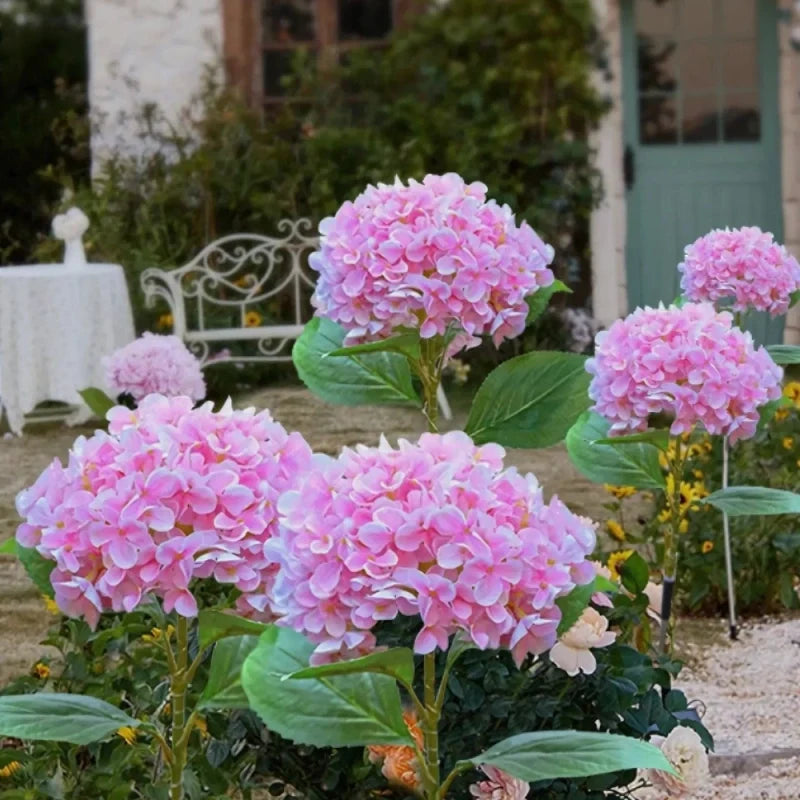 Everbloom™ Solarbetriebene Gartenblumenleuchte in Blütenform