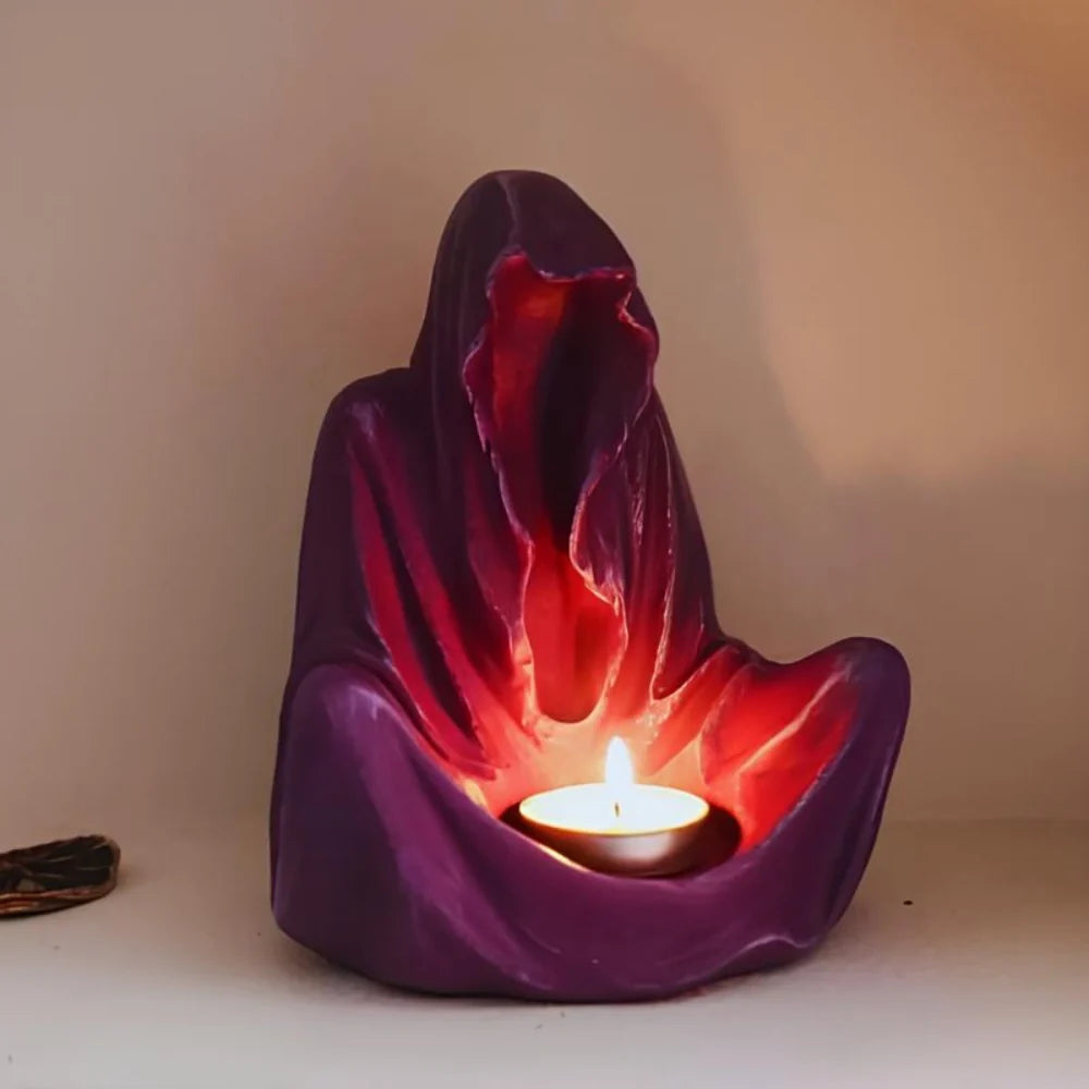 Ashcloak™ Kerzenhalter in mystischer Kapuzenform aus Harz