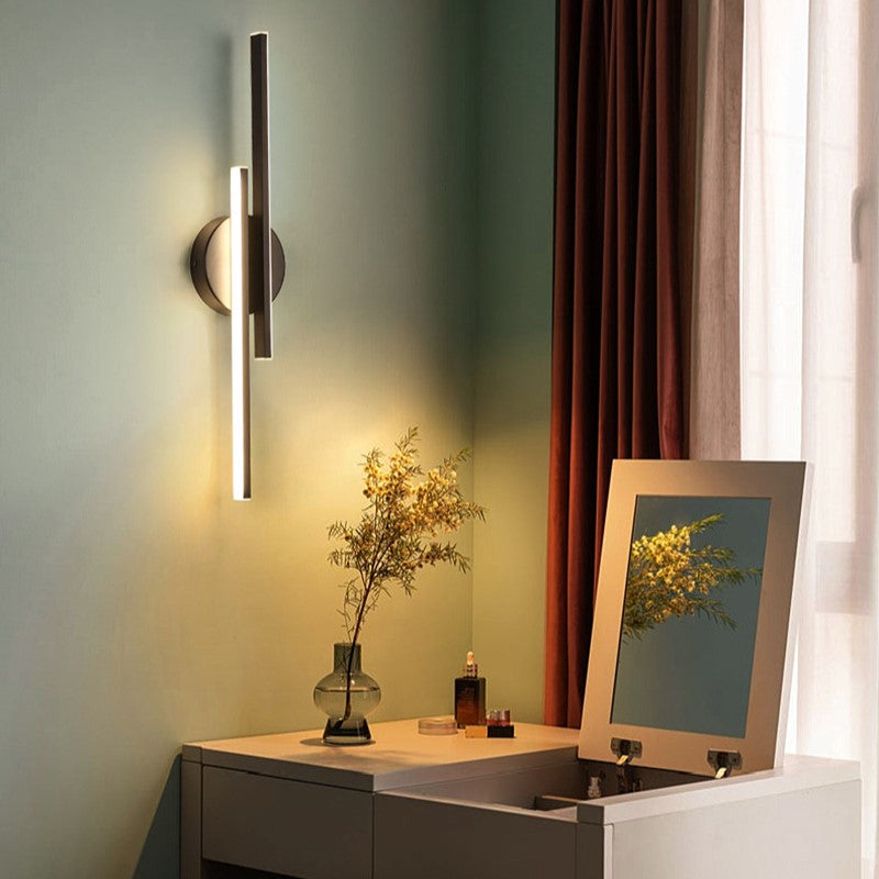 Moderne Harmonische Wandleuchte mit LED-Lichtstreifen