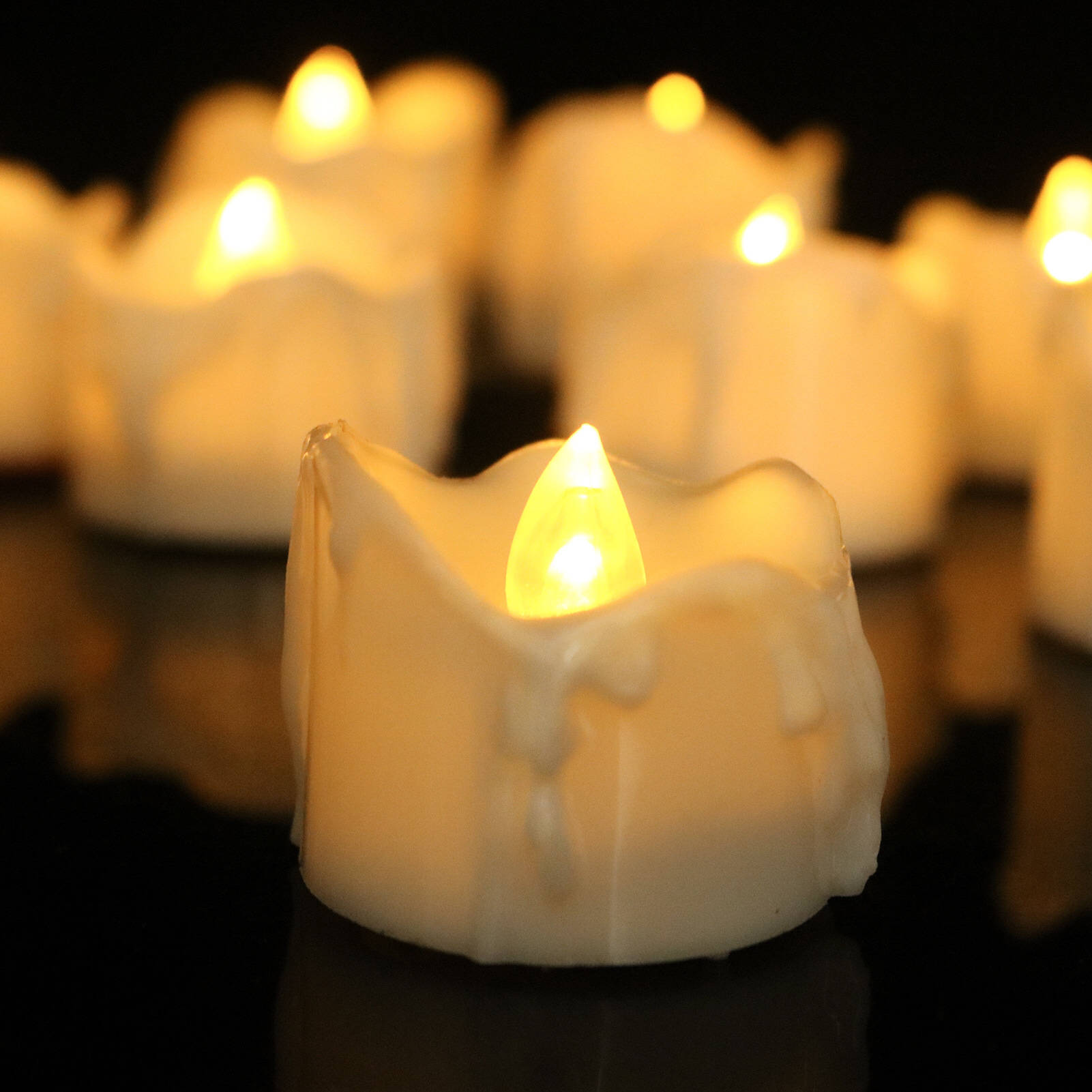 Flammenlose LED-Kerzen im 12er-Set, warmweiß