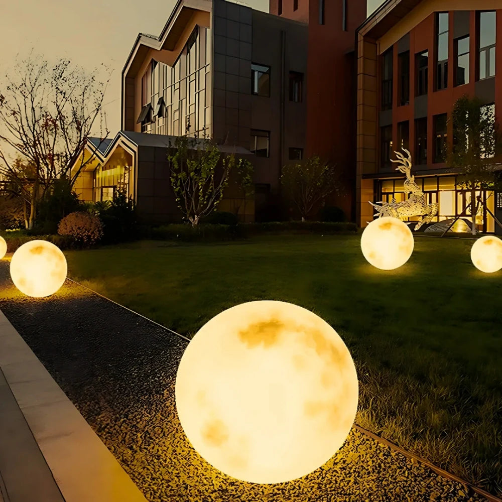 Selene™ Mondgarten-Leuchte mit 16 Farben, IP65, Solar & USB