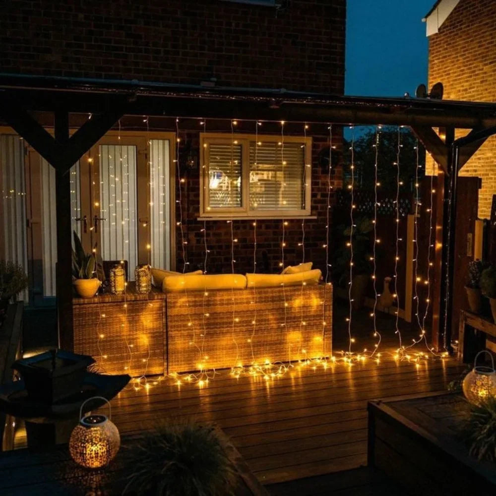 Feenvorhang mit warmweißen LED-Lichtern und 8 Beleuchtungsmodi