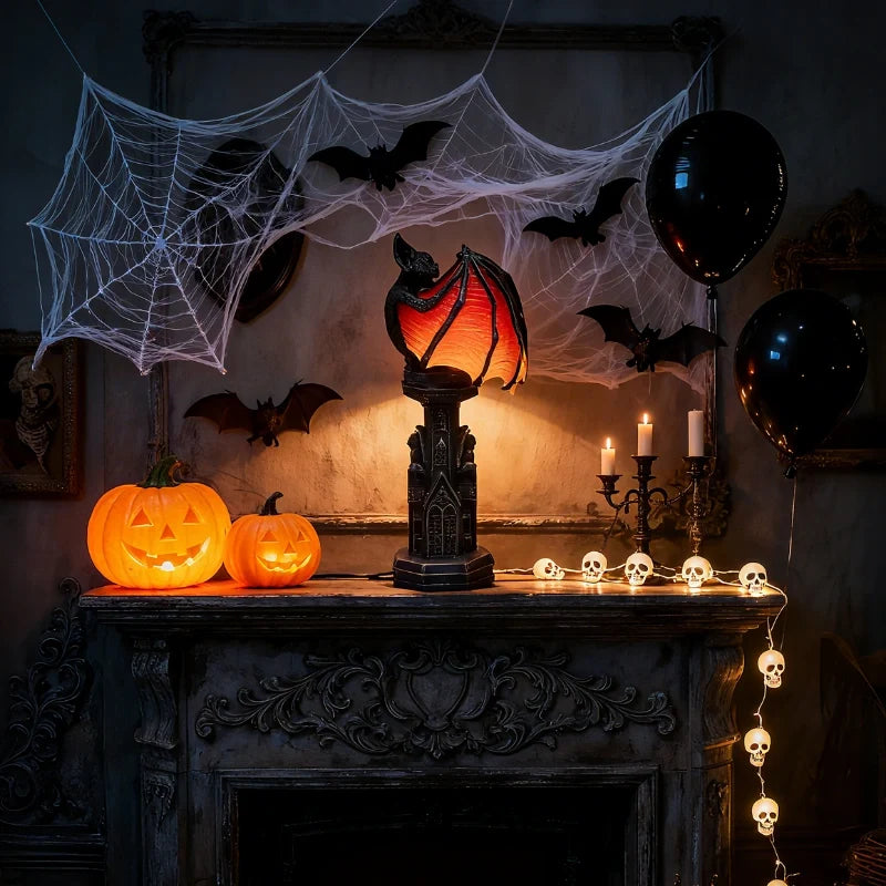 Vampyra™ Fledermaus-Tischlampe mit Spukhaus-Sockel