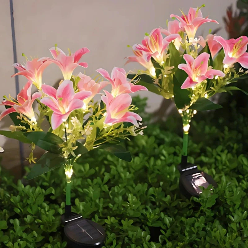 Everbloom™ Solarbetriebene Gartenblumenleuchte in Blütenform
