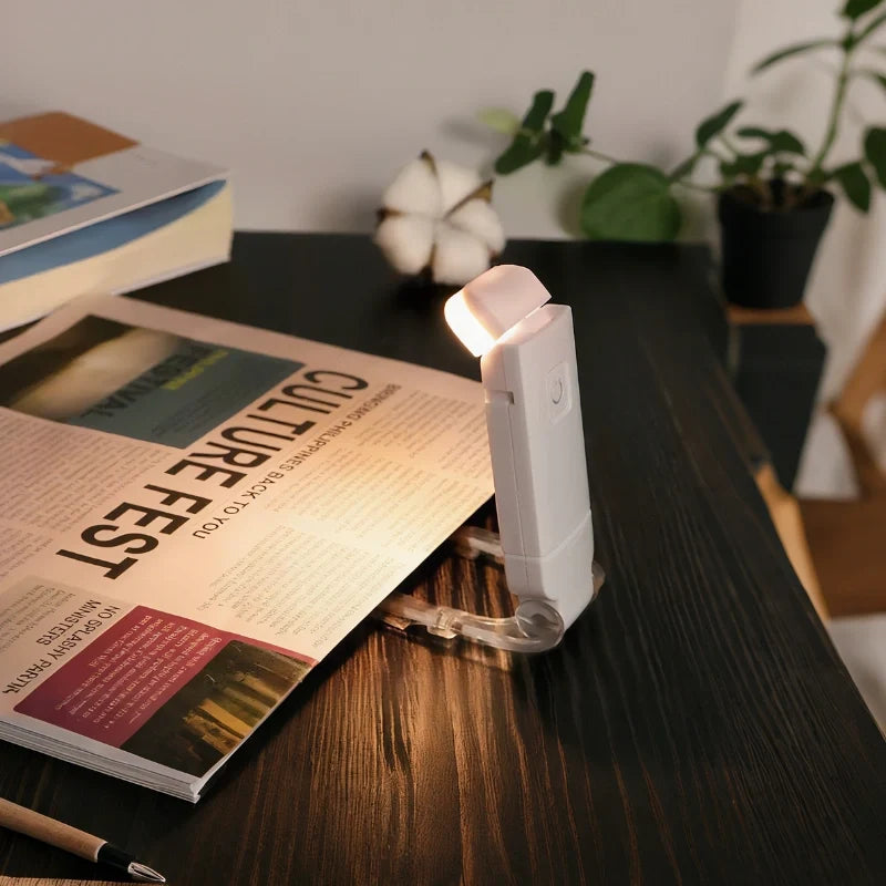 Kompaktes Buchleselicht mit verstellbarem Lichtwinkel und USB-Ladung