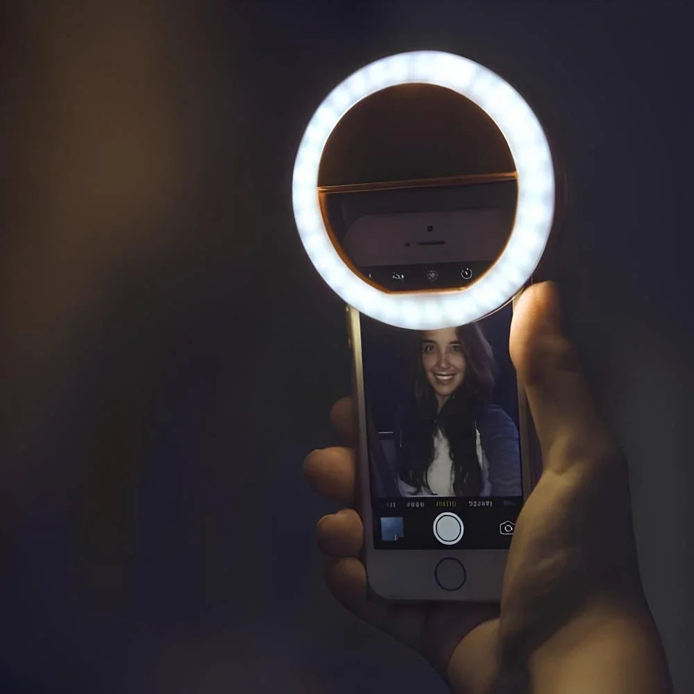 Kompaktes Selfie-Ringlicht mit Clip und einstellbarer Helligkeit