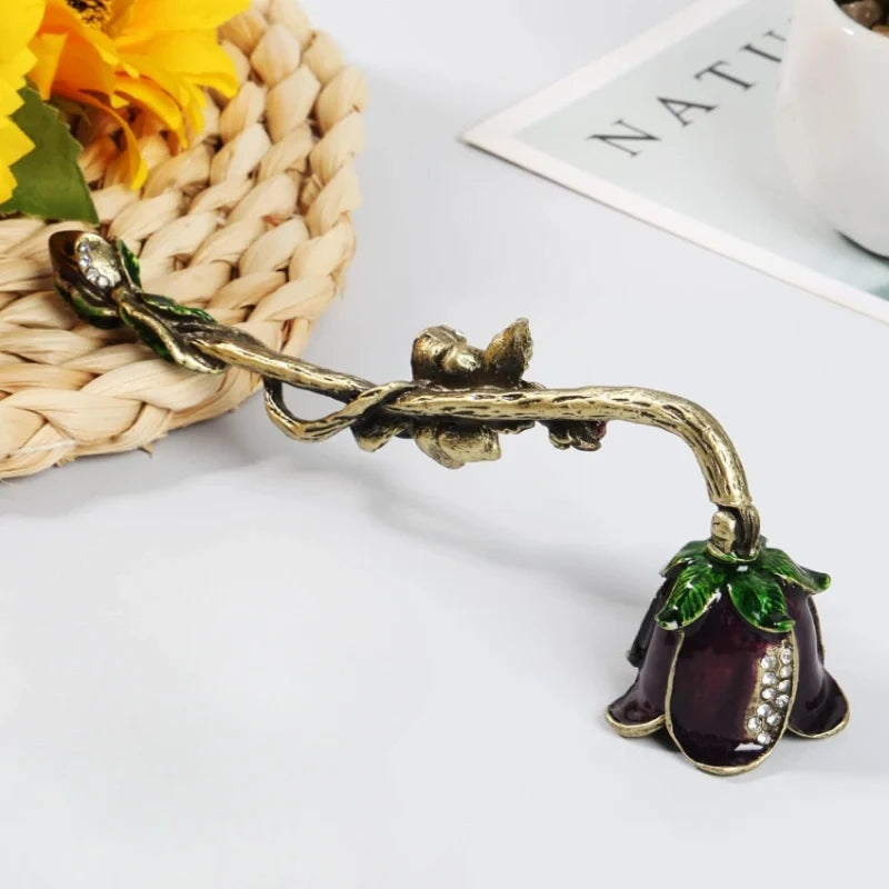 Velisse™ Kerzenlöscher mit Vintage-Blumendesign aus Zinklegierung