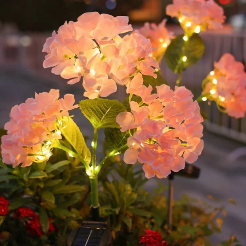 Everbloom™ Solarbetriebene Gartenblumenleuchte in Blütenform
