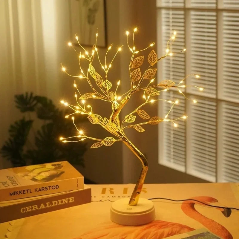 Goldener LED-Blätterbaum mit warmweißem Licht und flexiblen Zweigen