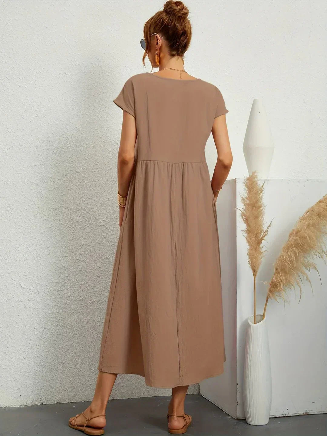 Gabrielle™ — Flowy midi dress with timeless elegance