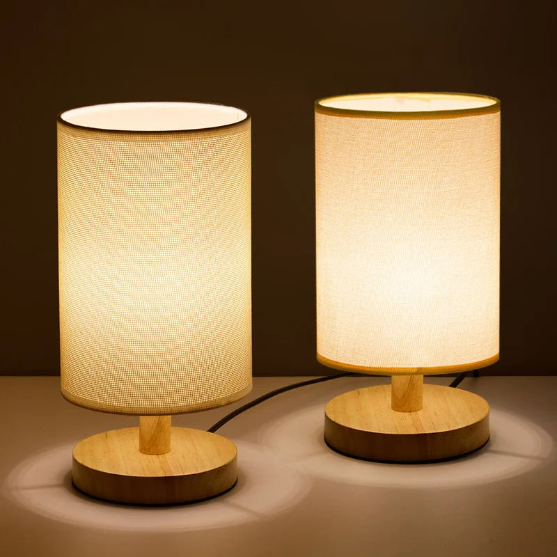Organische Tischlampe aus Holz und Stoff mit Fernbedienung