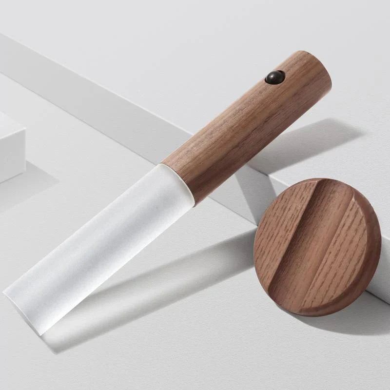 Moderne Fackel-Wandleuchte mit Bewegungsmelder und Akku