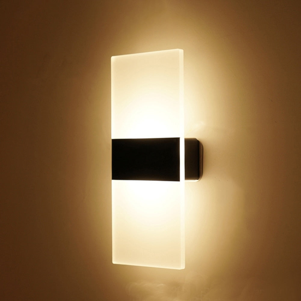 Lumos™ Bewegungsmelder-Wandleuchte in modernem Design