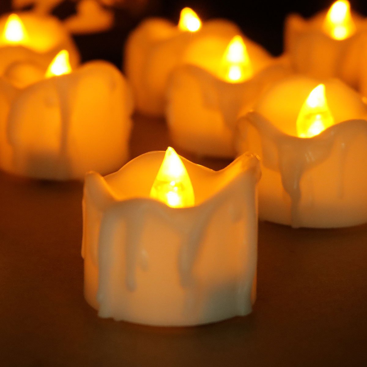Flammenlose LED-Kerzen im 12er-Set, warmweiß