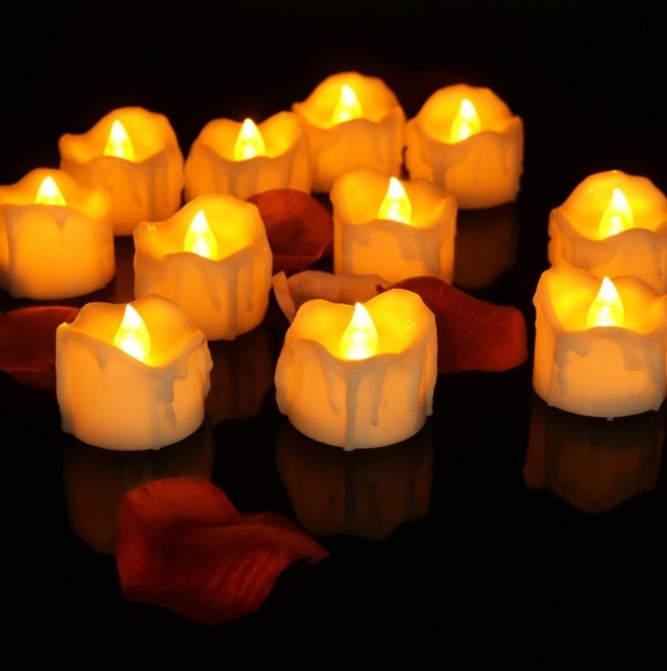 Flammenlose LED-Kerzen im 12er-Set, warmweiß