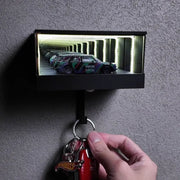 Keyfinity™ Beleuchteter Schlüsselhalter mit Infinity-Spiegeleffekt