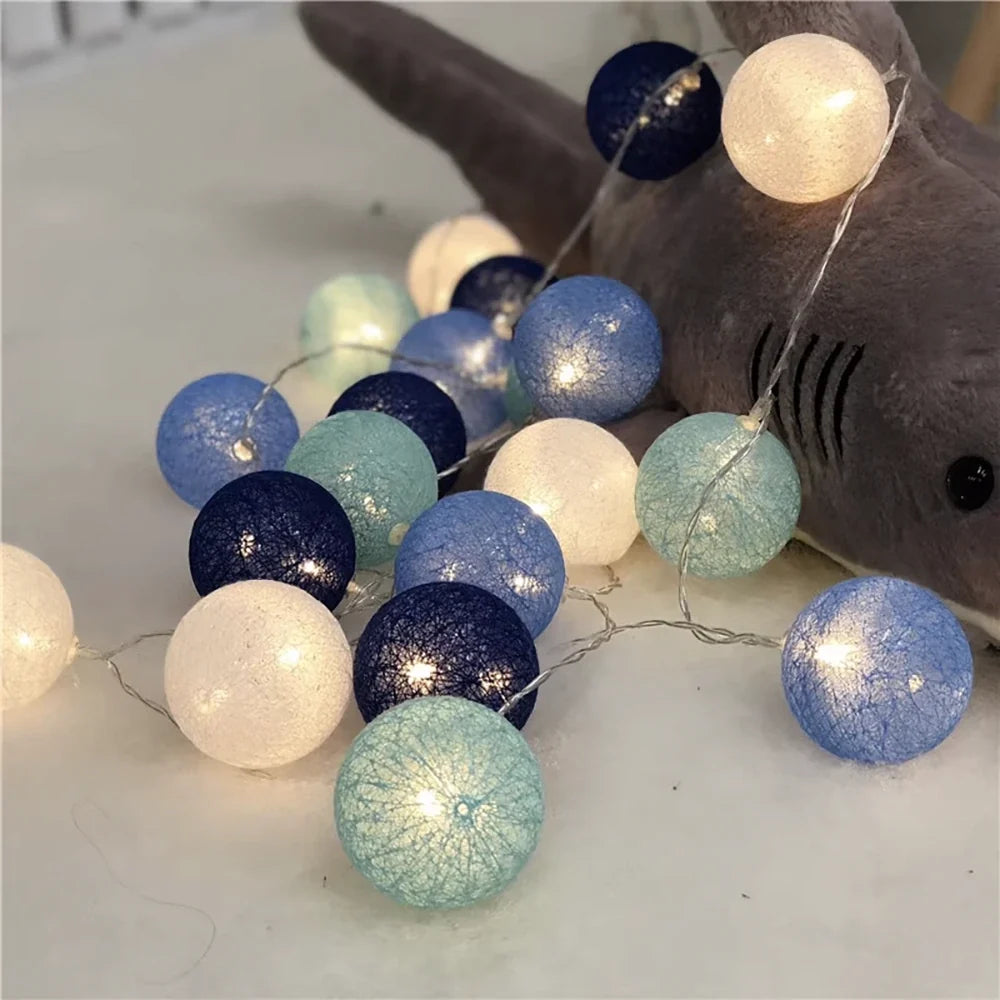 Baumwollkugel-Lichterkette in verschiedenen Farben und Längen