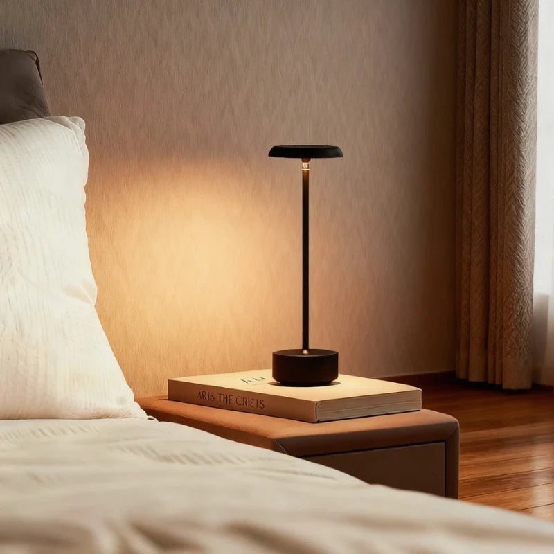 Luxora™ Akku-Tischlampe mit dimmbarem Licht