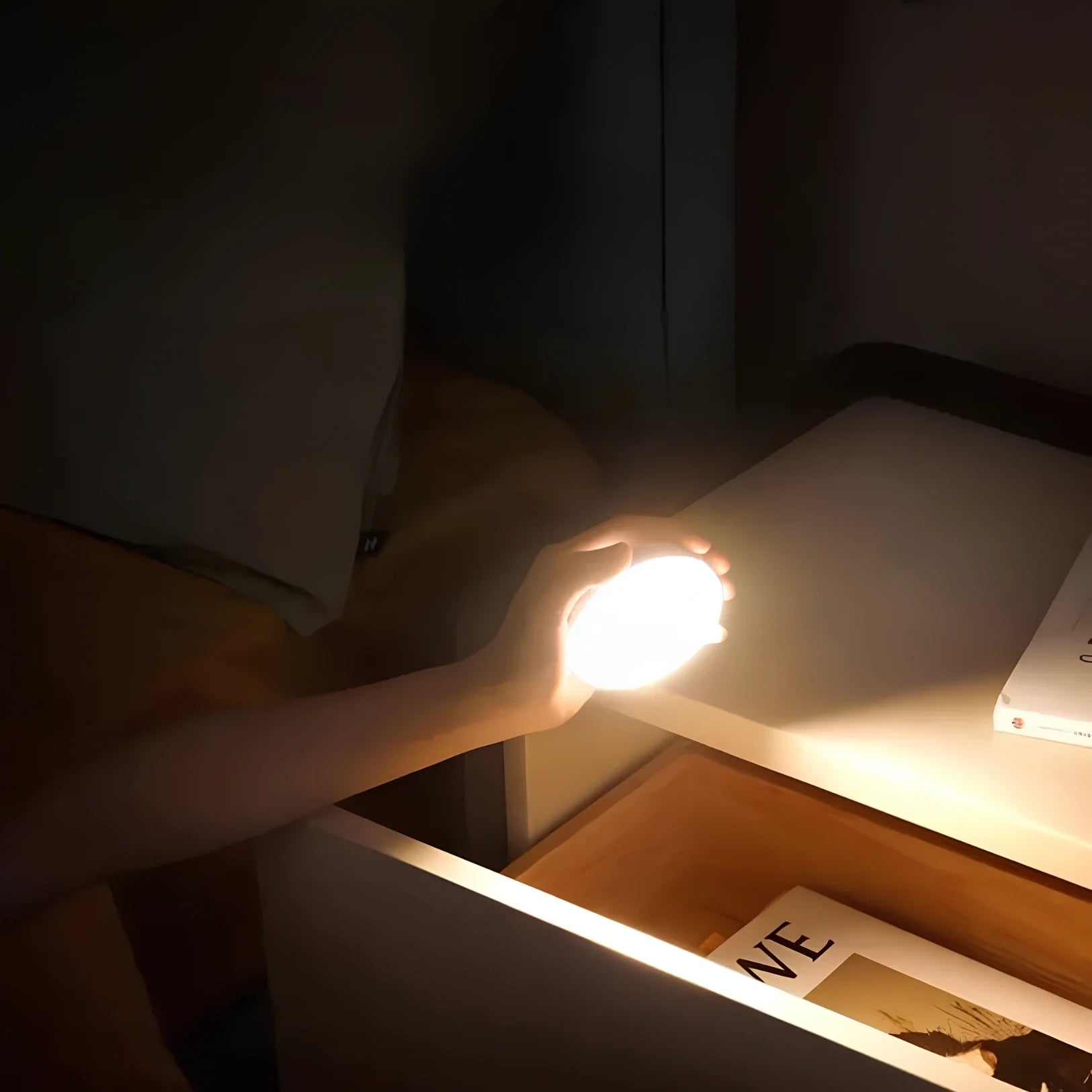 Circly™ Bewegungsmelder-Licht für Innen mit Klebepad und Magnet