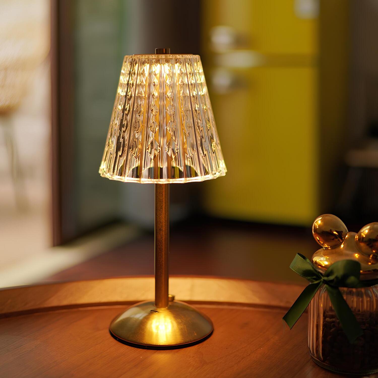 Kristalltischlampe mit Touchdimmer und Akku, goldfarben